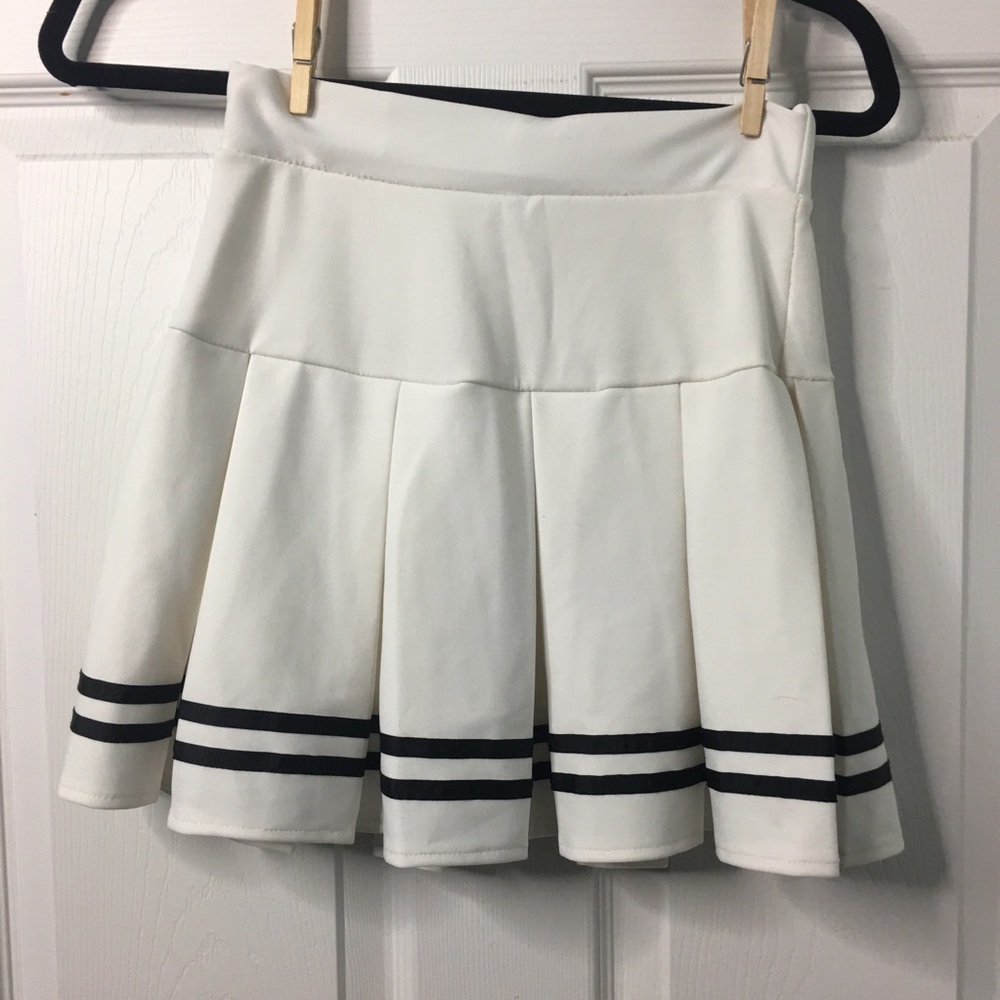 Women’s White Pleated Circle Skirt